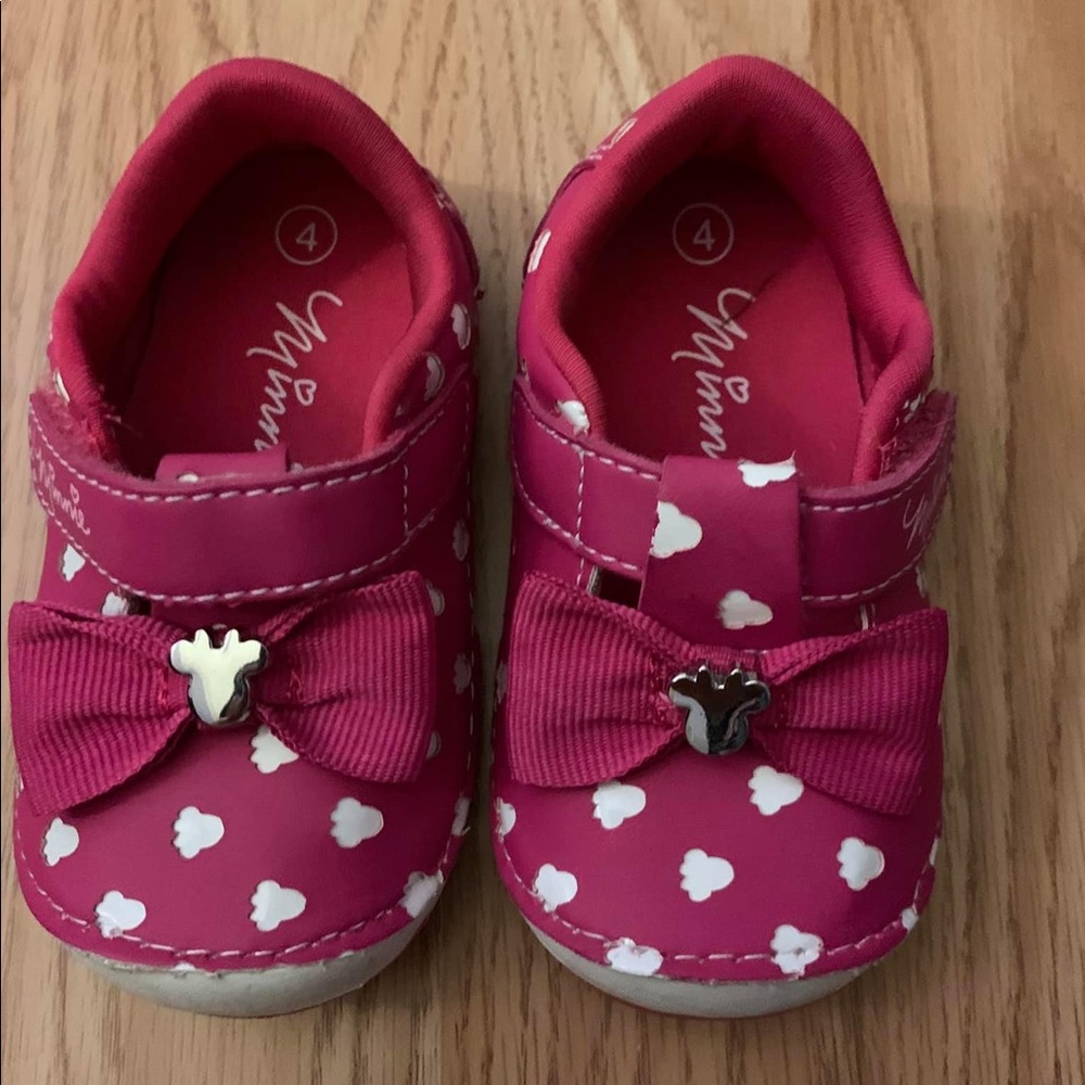 Minnie Mouse shoes